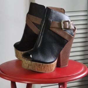 Stylish Black and Brown Peep-Toe Platform Heels